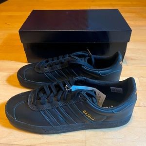 Adidas Gazelle Black/Black/Gold US size 8 1/2
